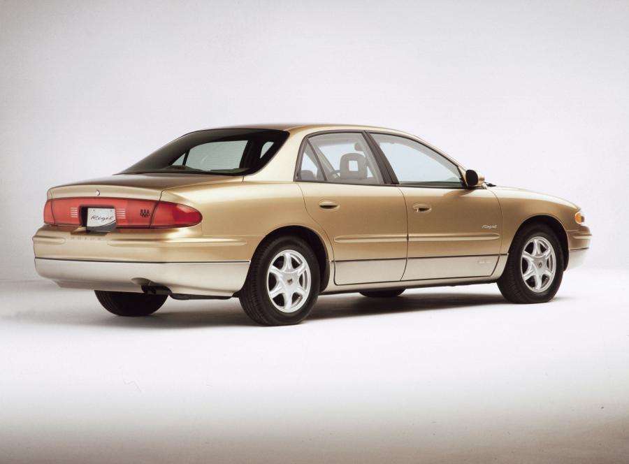  Buick Regal 1998 года  (фото 14 из 17)